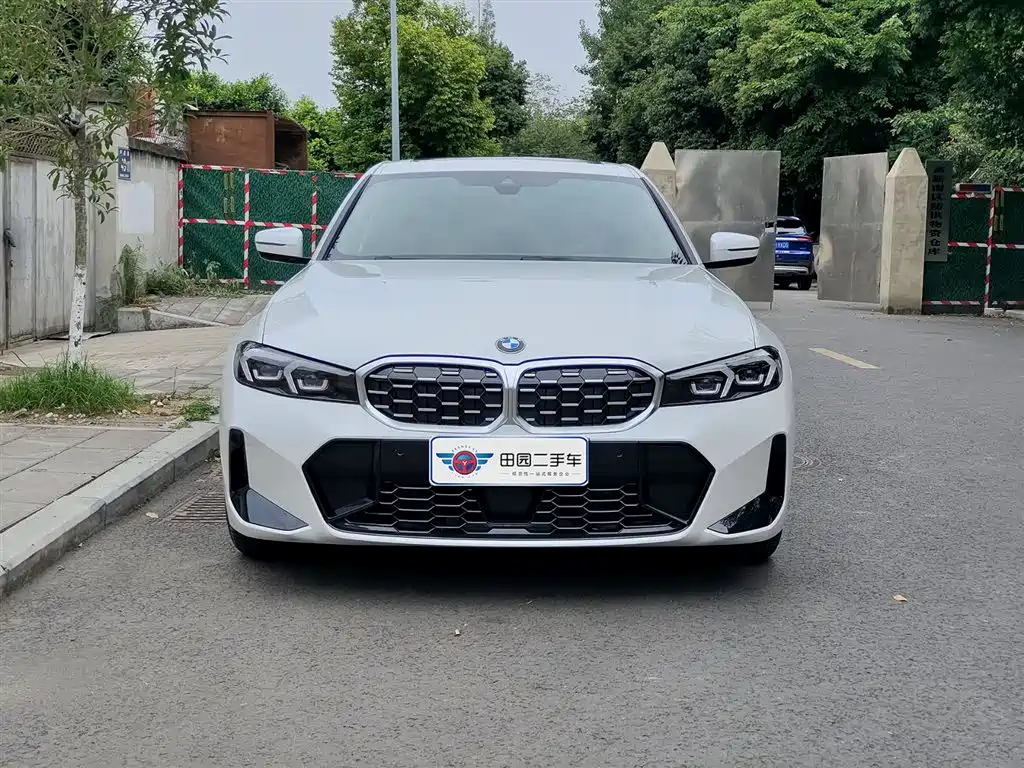 BMW 3 Series 2025