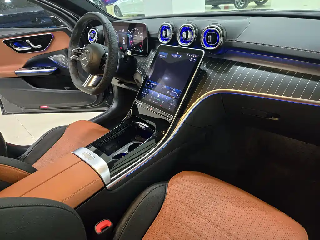 Mercedes-Benz C-Class 2023 — фото 7