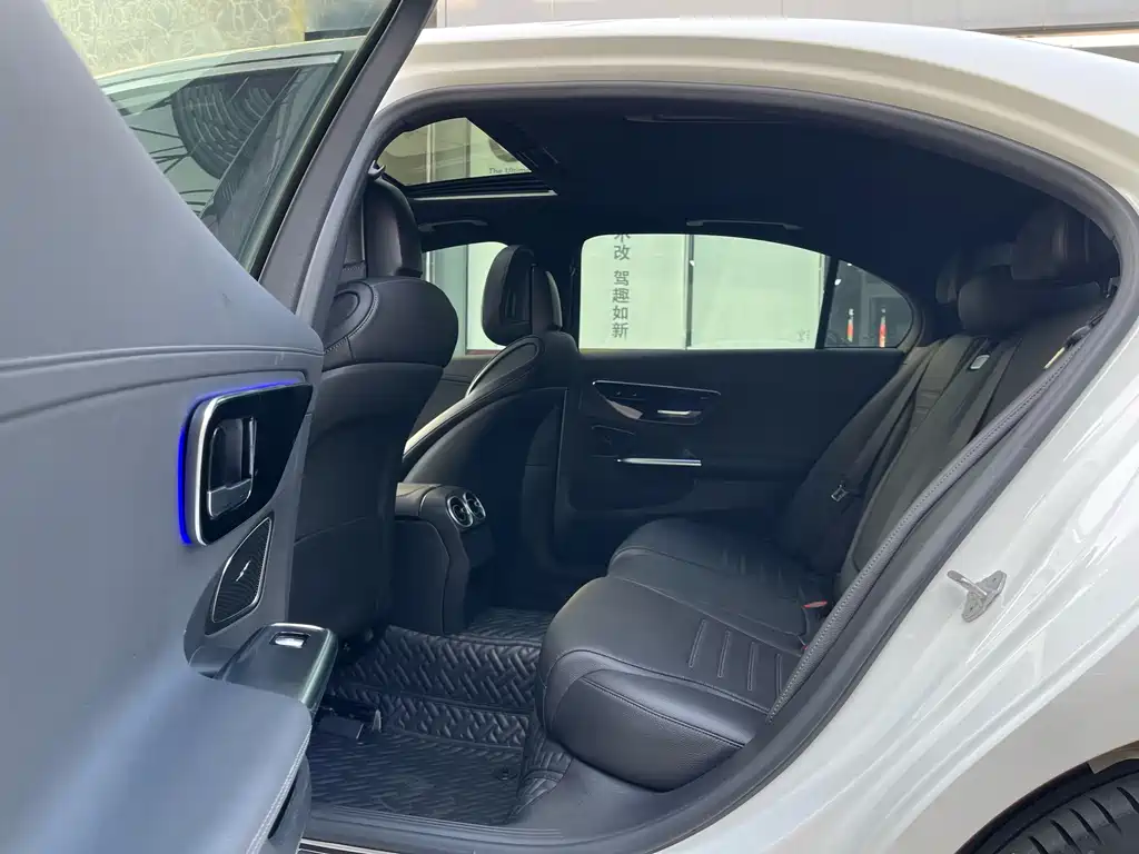 Mercedes-Benz C-Class 2022 — фото 11