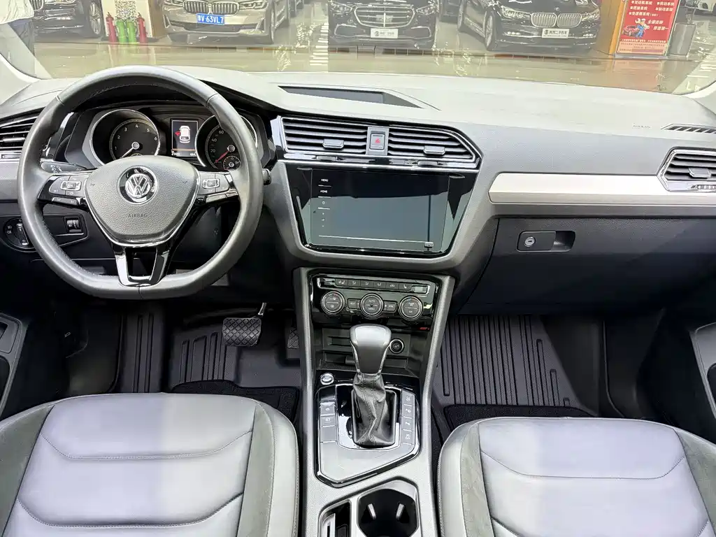 Volkswagen Tiguan L 2020 — фото 19