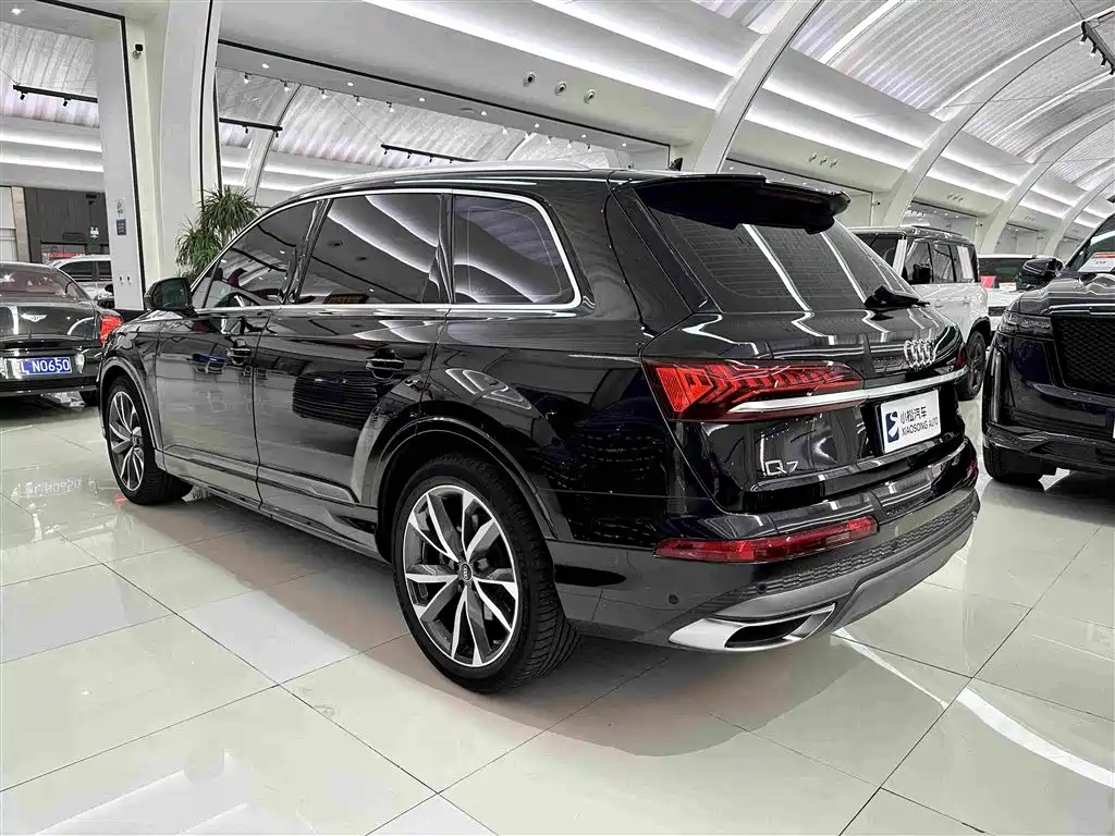 Audi Q7 2021