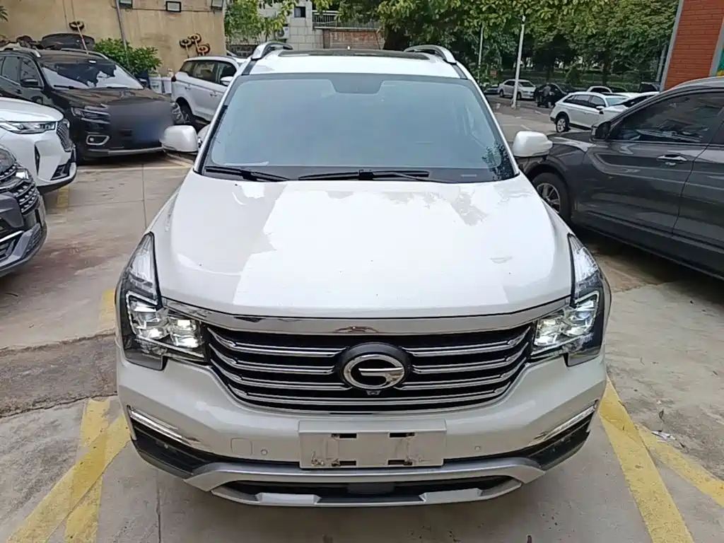 GAC Trumpchi GS8 2017 — фото 3