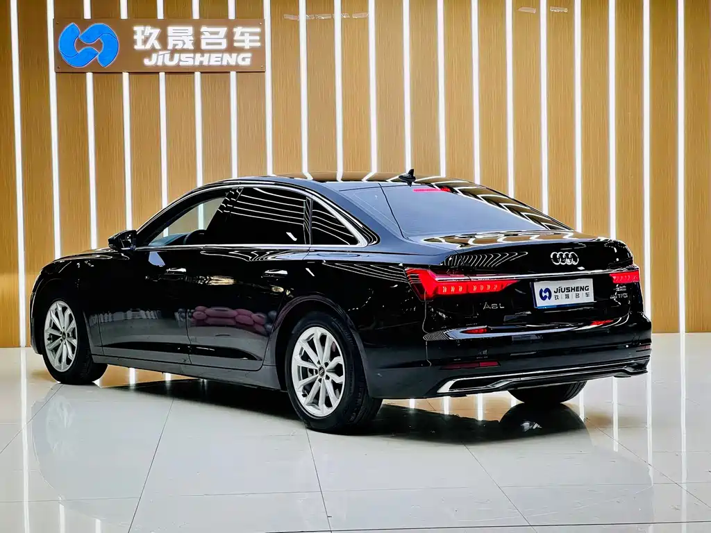 Audi A6L 2022