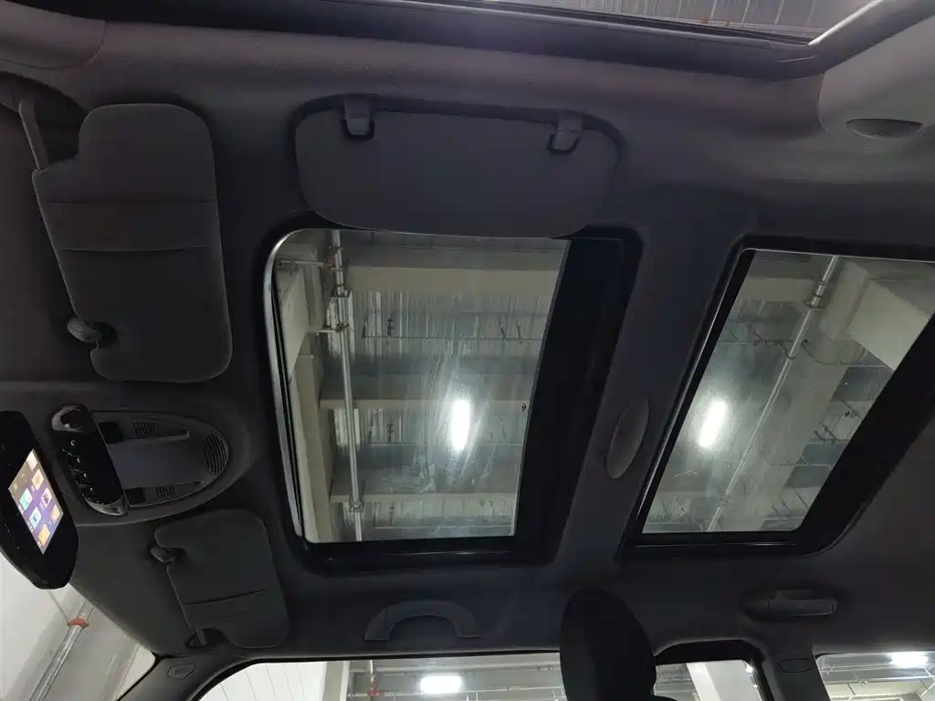 MINI Clubman 2010 — фото 14