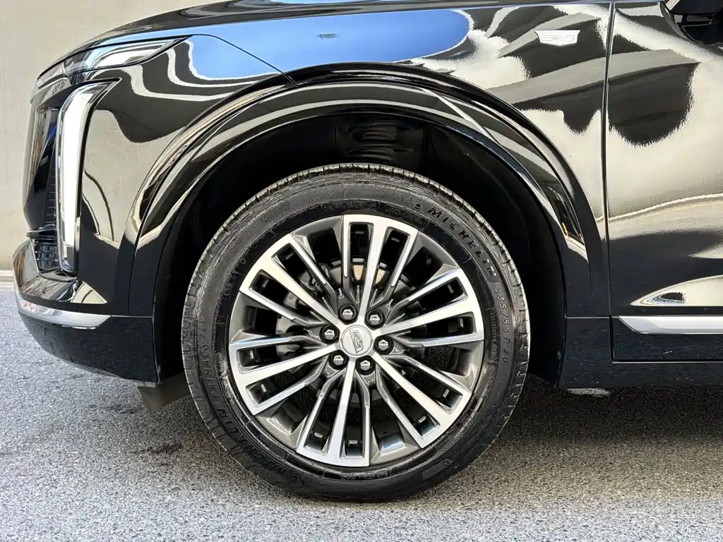 Cadillac XT5 2025 — фото 6