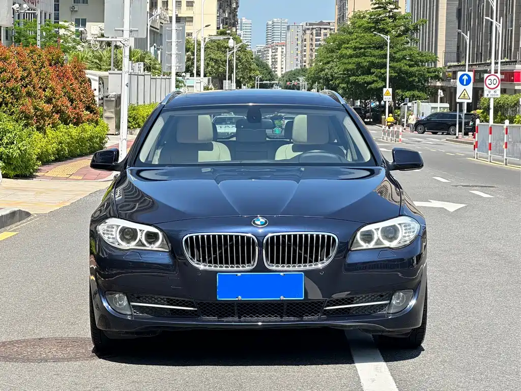 BMW 5 Series 2012 — фото 2