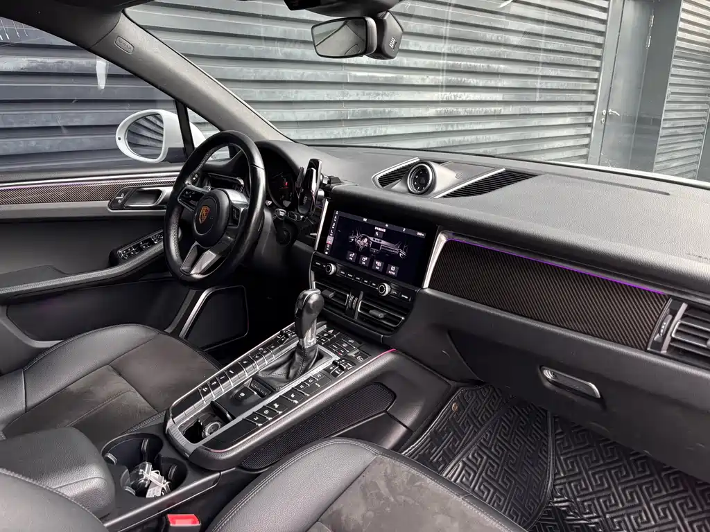 Porsche Macan 2021 — фото 11
