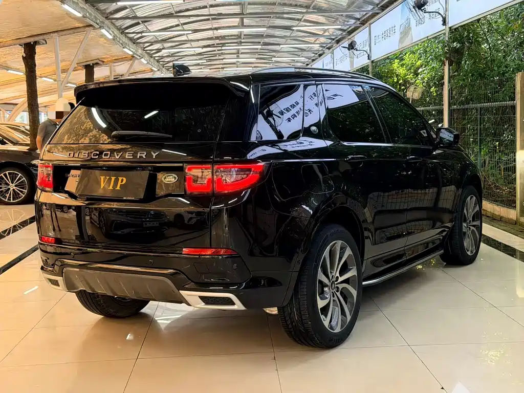 Land Rover Discovery Sport 2023 — фото 18