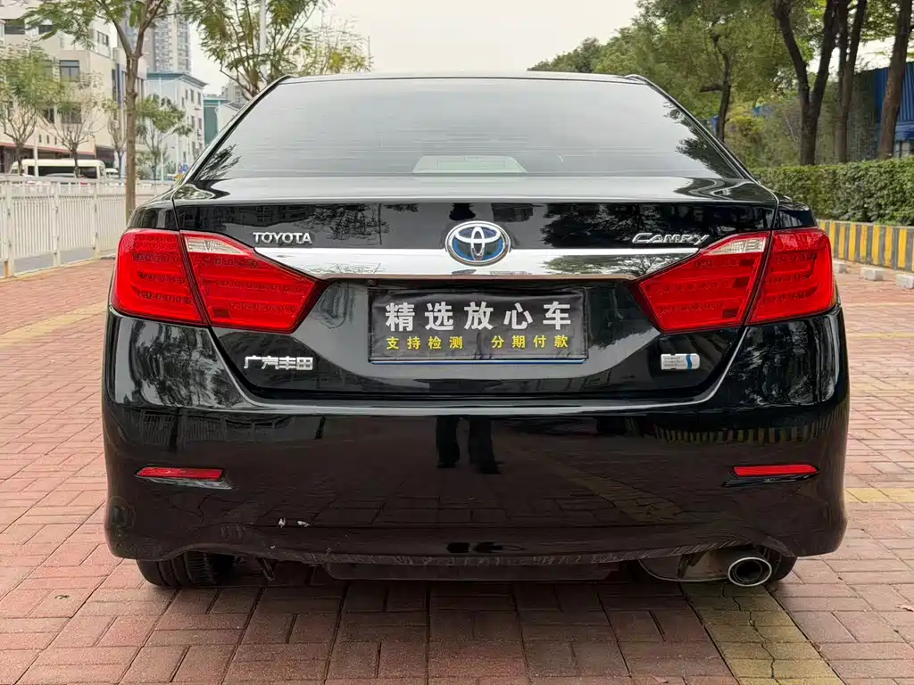 Toyota Camry 2014 — фото 6