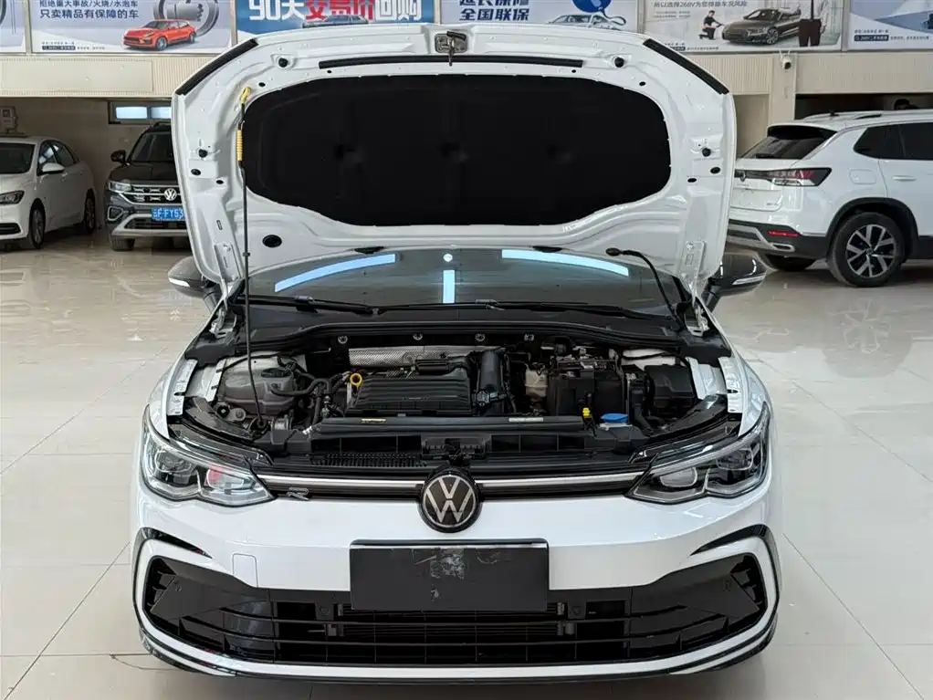 Volkswagen Golf 2023