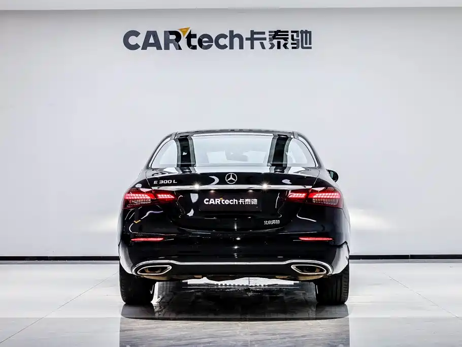 Mercedes-Benz E-Class 2022
