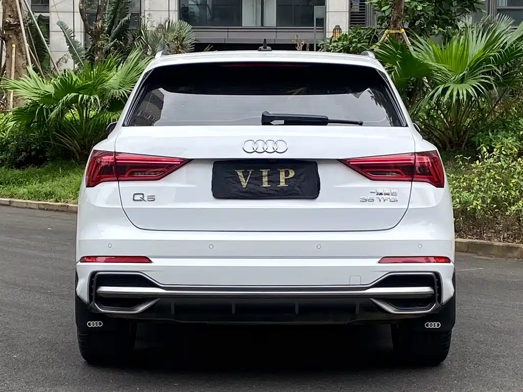 Audi Q3 2021 — фото 17