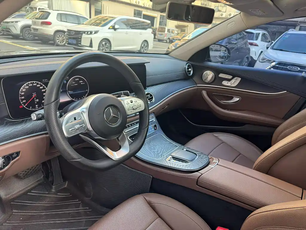 Mercedes-Benz E-Class 2019 — фото 5