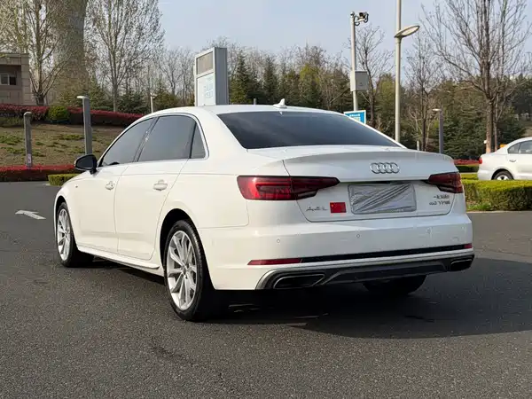 Audi A4L 2019