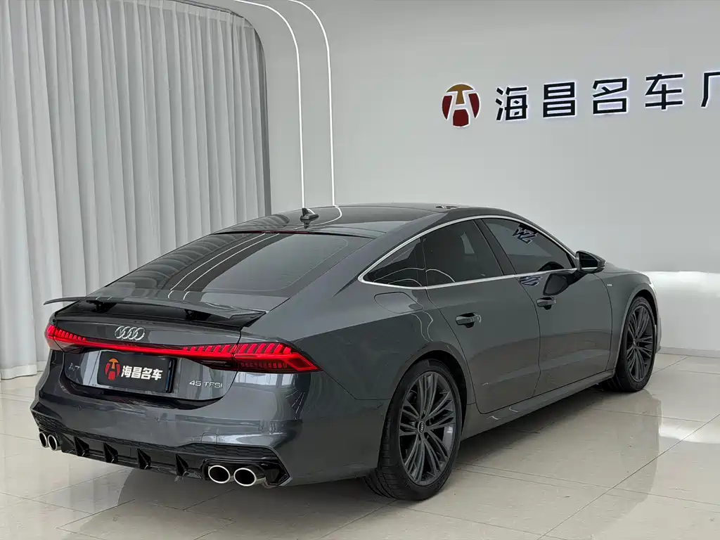 Audi A7 2022 — фото 9