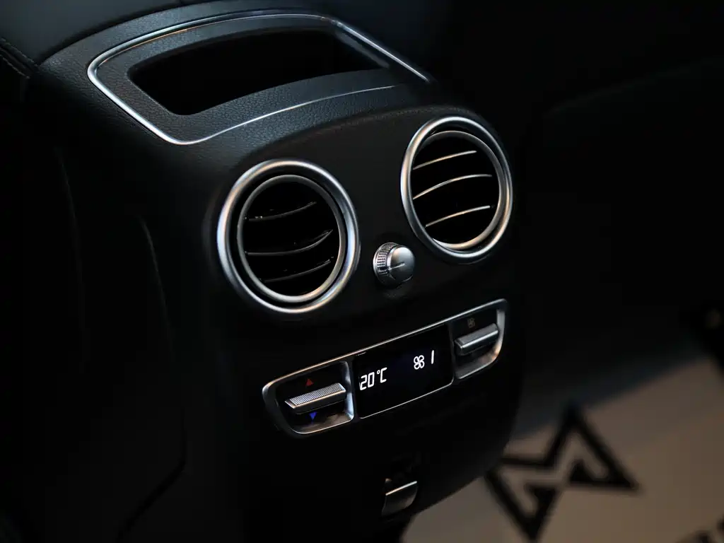 Mercedes-Benz GLC 2022 — фото 11