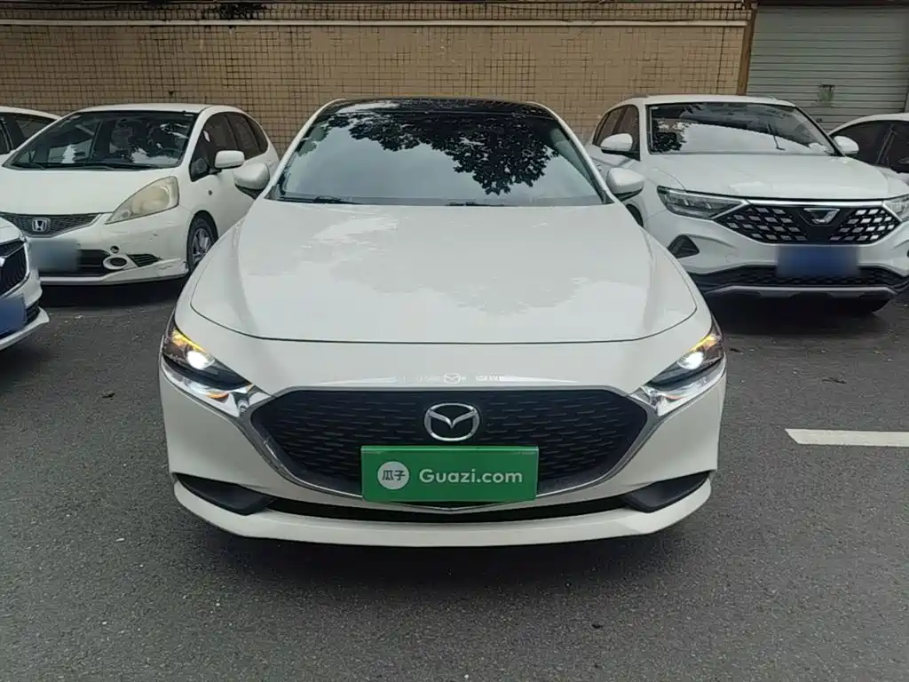 Mazda 3 Axela 2023
