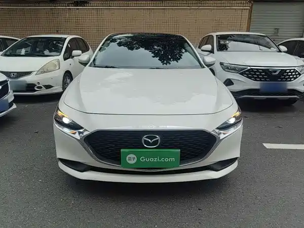 Mazda 3 Axela 2023