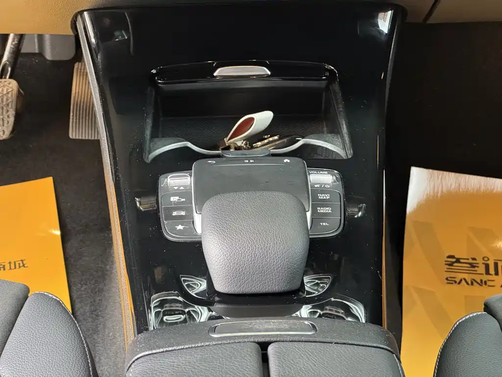 Mercedes-Benz A-Class 2022 — фото 13