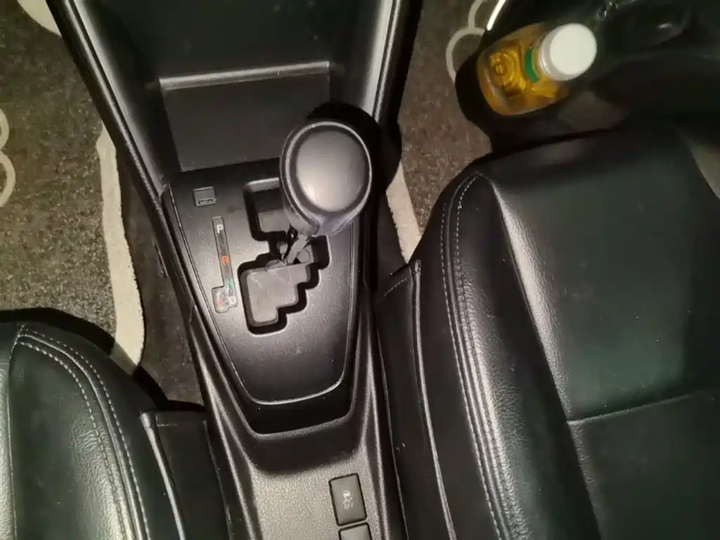 Toyota Yaris L 2020 — фото 14