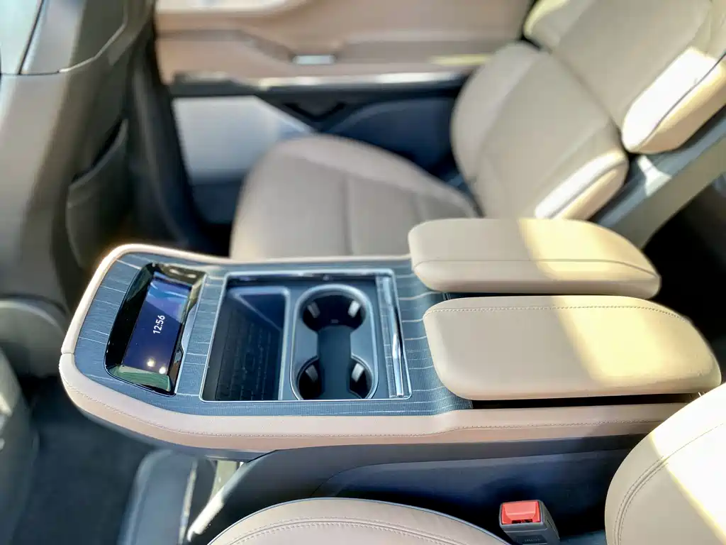 Lincoln Navigator 2025 — фото 19