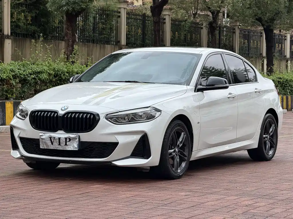 BMW 1 Series 2023 — фото 1