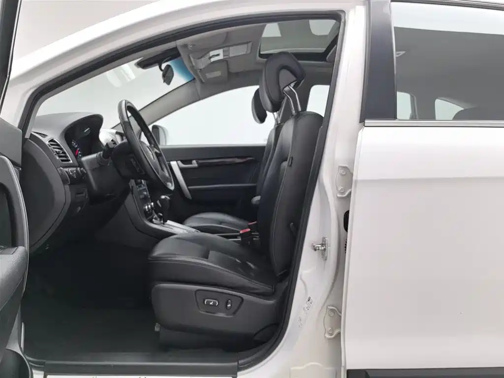 Chevrolet Captiva 2014 — фото 10