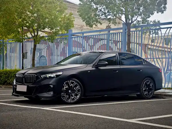 BMW 5 Series 2025