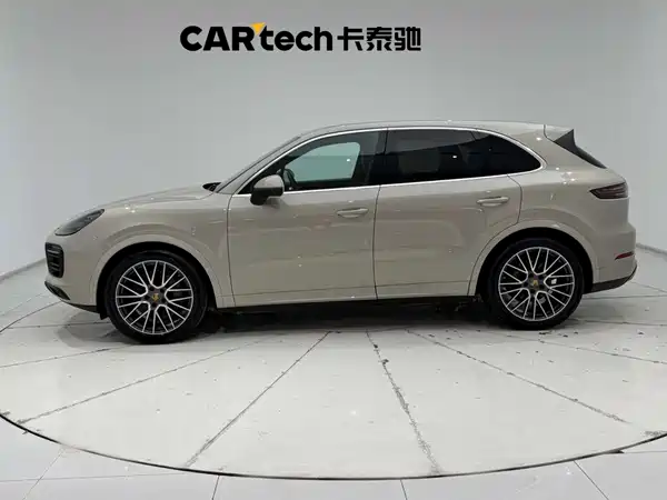 Porsche Cayenne 2022
