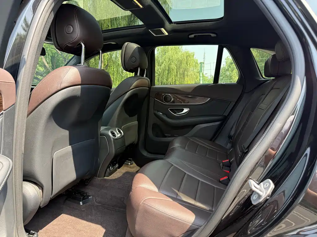 Mercedes-Benz GLC 2019 — фото 13