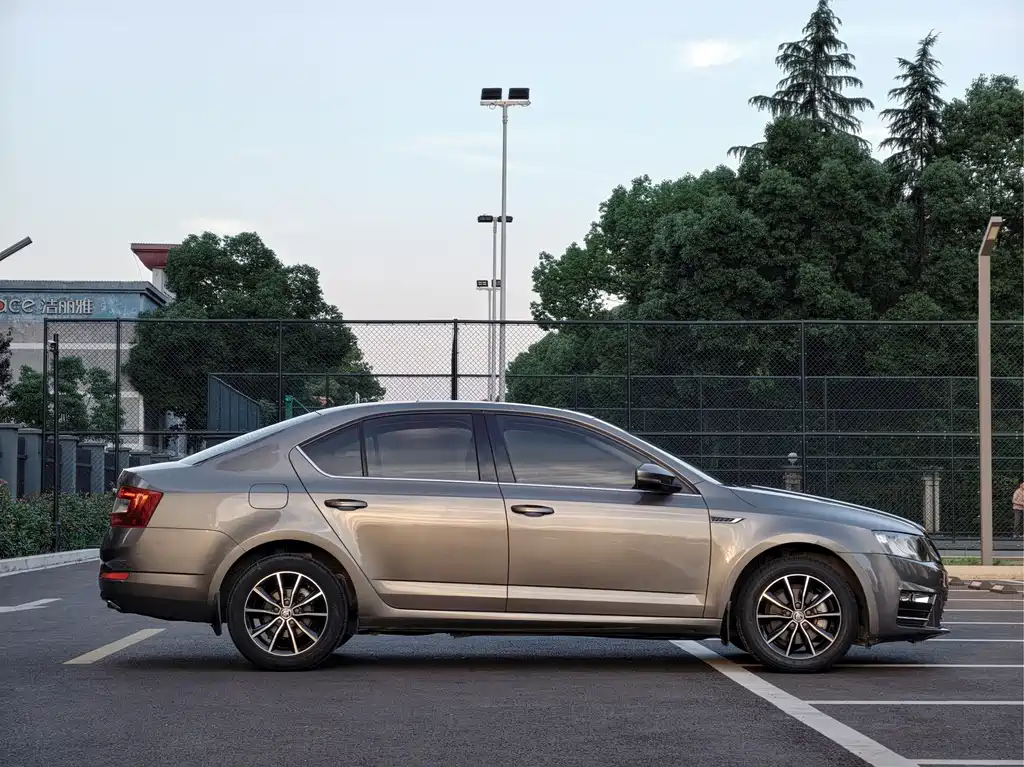 Skoda Octavia 2017 — фото 4