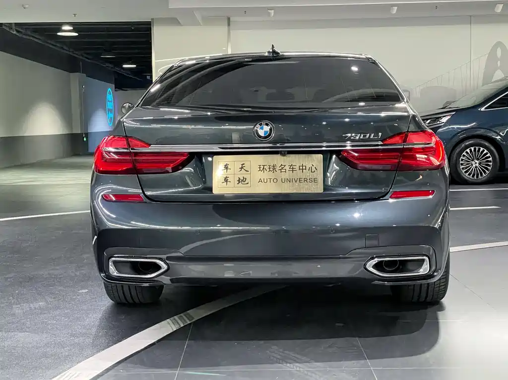 BMW 7 Series 2019 — фото 24