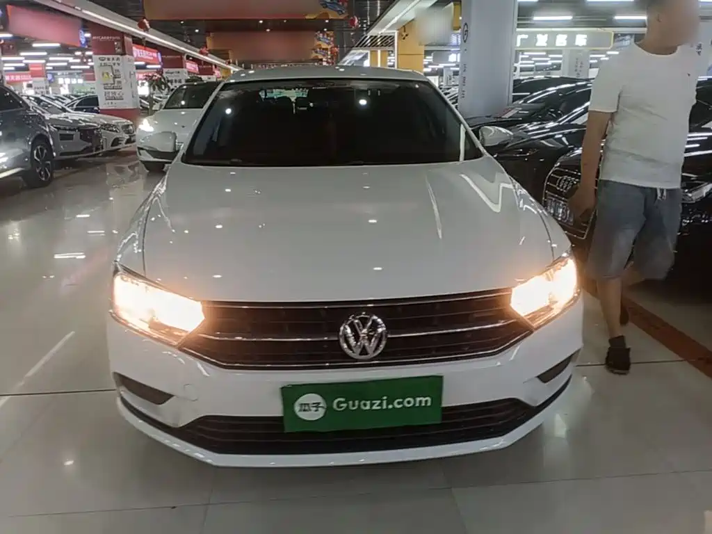 Volkswagen Bora 2023