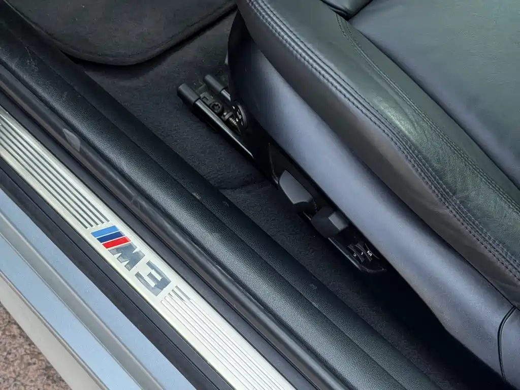 BMW M3 2009 — фото 12