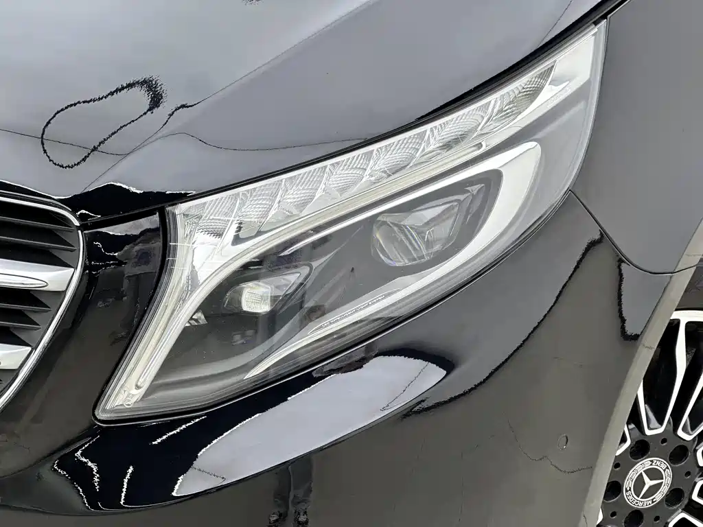 Mercedes-Benz V-Class 2019 — фото 14