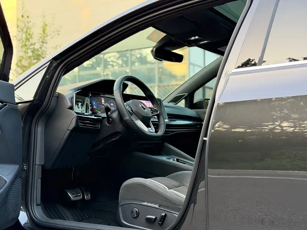 Volkswagen Golf 2022