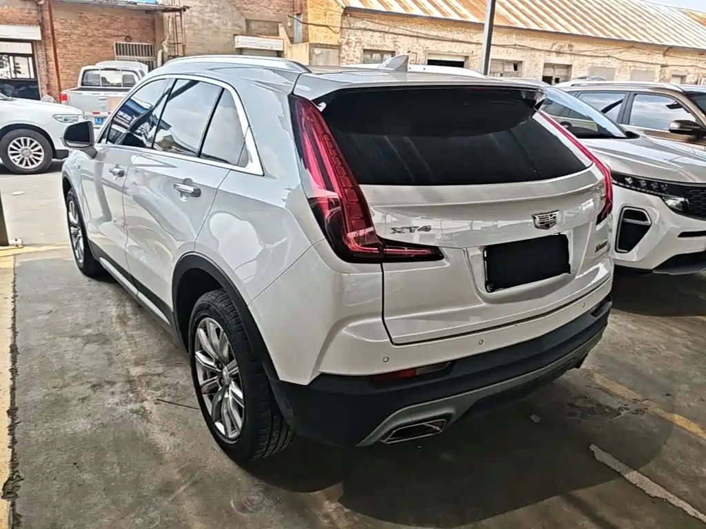 Cadillac XT4 2020 — фото 5