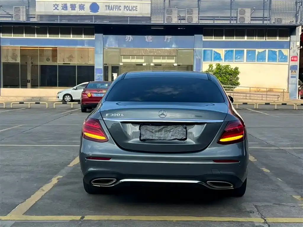 Mercedes-Benz E-Class 2018