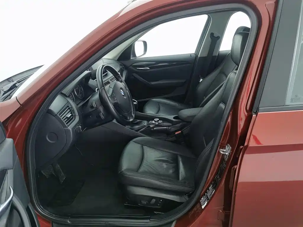 BMW X1 2011 — фото 10