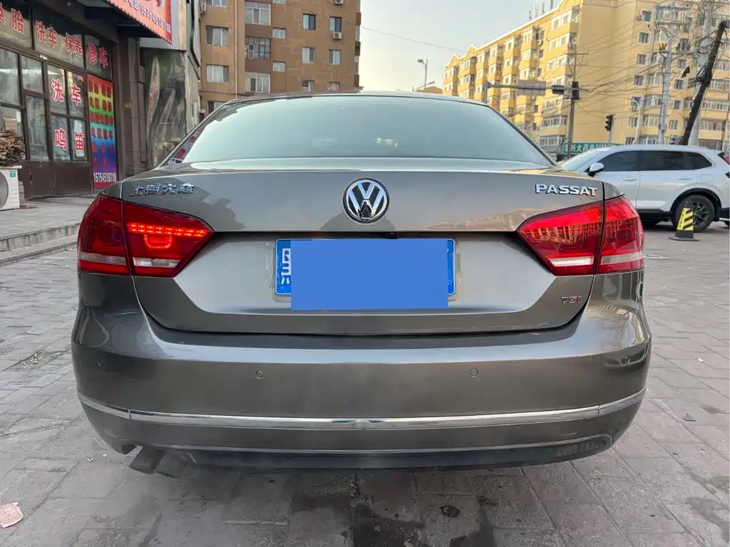 Volkswagen Passat 2011