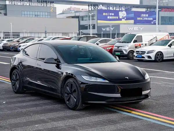 Tesla Model 3 2023