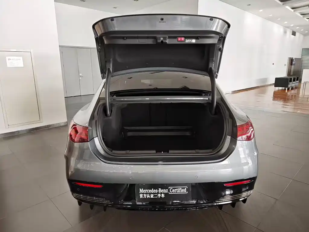 Mercedes-Benz EQE AMG 2024