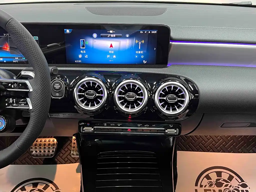 Mercedes-Benz A-Class AMG 2024 — фото 25