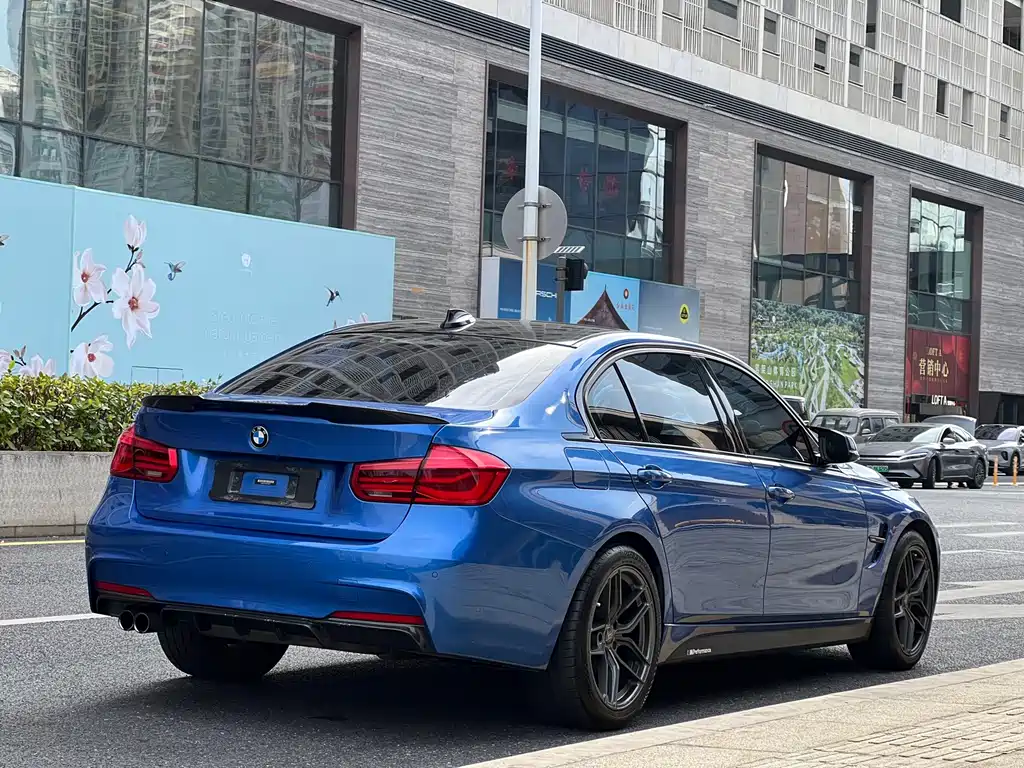 BMW 3 Series 2017 — фото 21