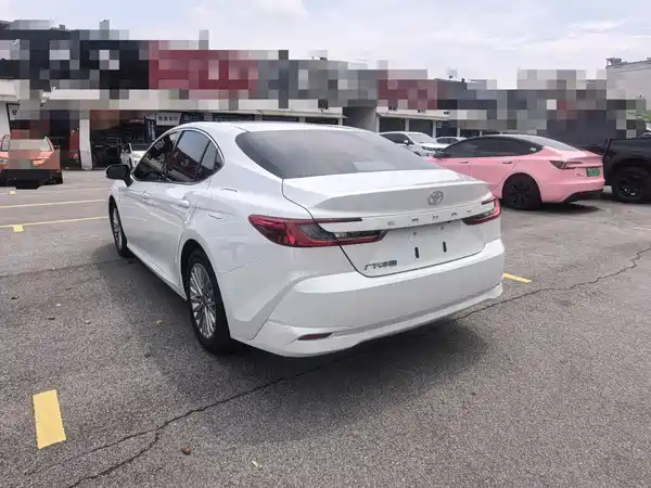 Toyota Camry 2025