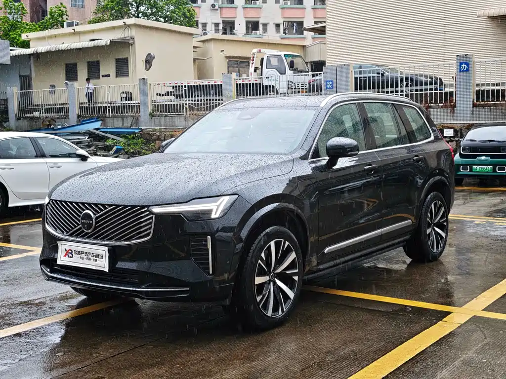 Volvo XC90 PHEV 2025