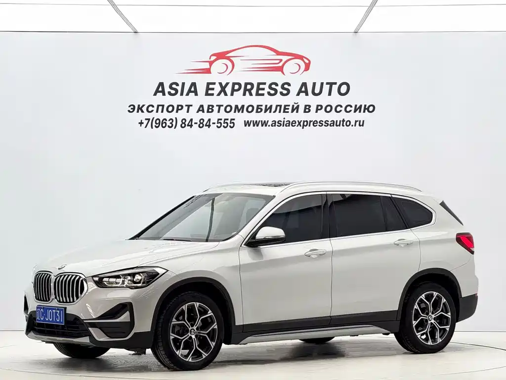 BMW X1 2022 — фото 1