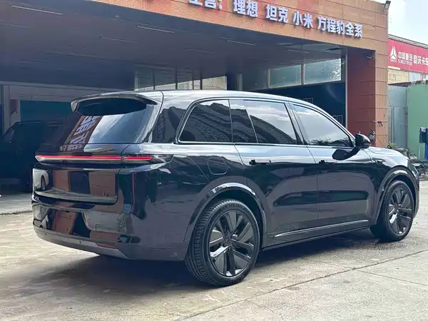 Li Auto L8 2024
