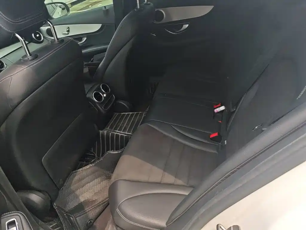 Mercedes-Benz C-Class 2019 — фото 17