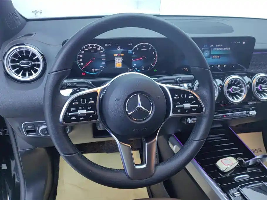 Mercedes-Benz GLB 2022 — фото 15